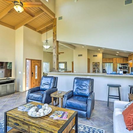 Bright Sedona Home With Deck And Mountain Views! Luaran gambar