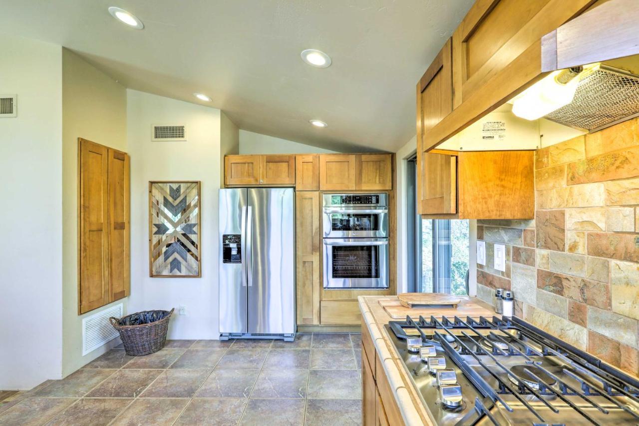 Bright Sedona Home With Deck And Mountain Views! Luaran gambar