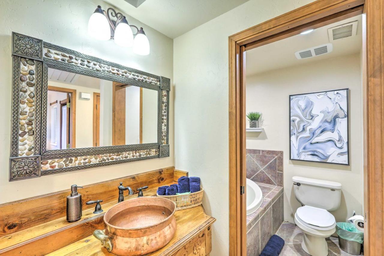 Bright Sedona Home With Deck And Mountain Views! Luaran gambar